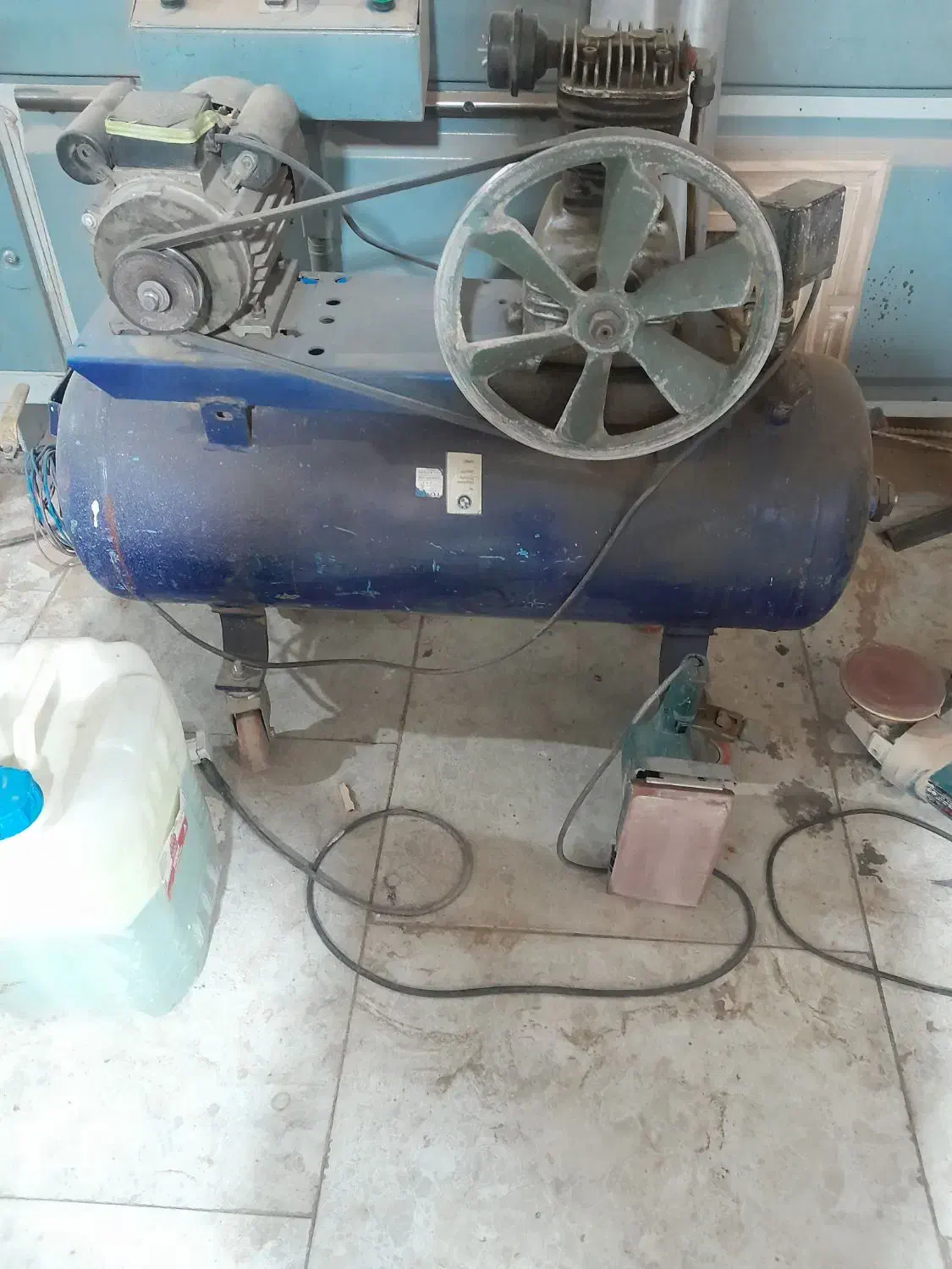 پمپ باد|ابزارآلات|صوفیان, |دیوار