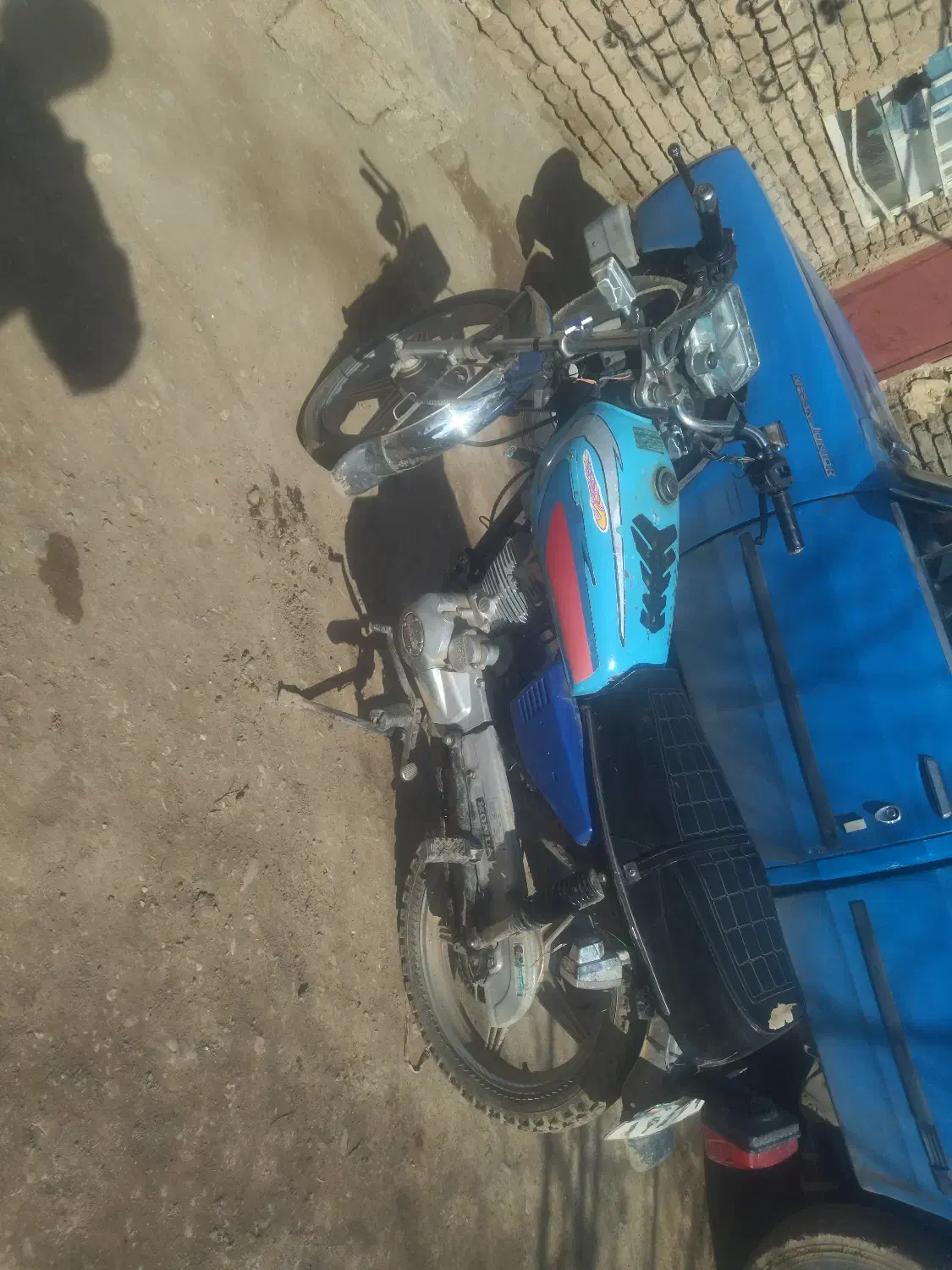 200مدل 93|موتورسیکلت|تربتحیدریه, آغوی|دیوار