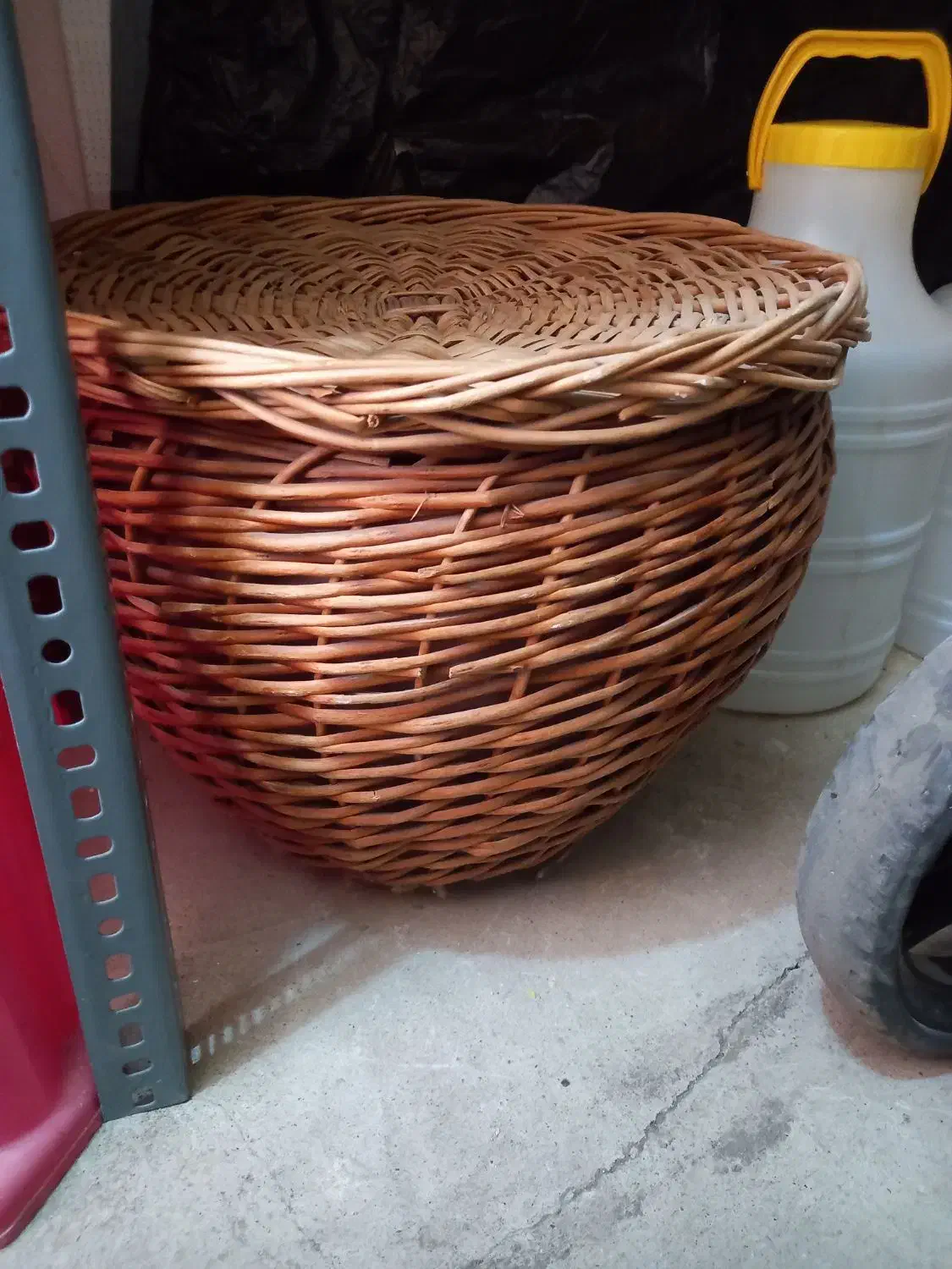 گل و گلدون و کوسن به فروش میرسد|صنایع دستی و سایر لوازم تزئینی|آمل, |دیوار