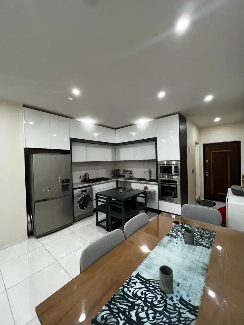 همخونه همخانه می پذیرم. خانه دارم.|اجارهٔ آپارتمان|لاهیجان, رجایی|دیوار