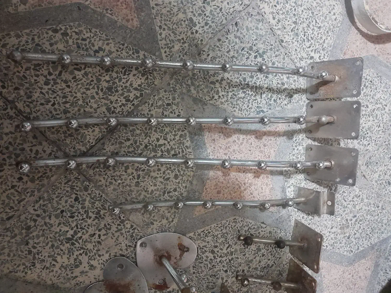 رگال دیواری مخصوص مغازه لباس فروشی|بندرخت و رخت‌آویز|اندیمشک, |دیوار