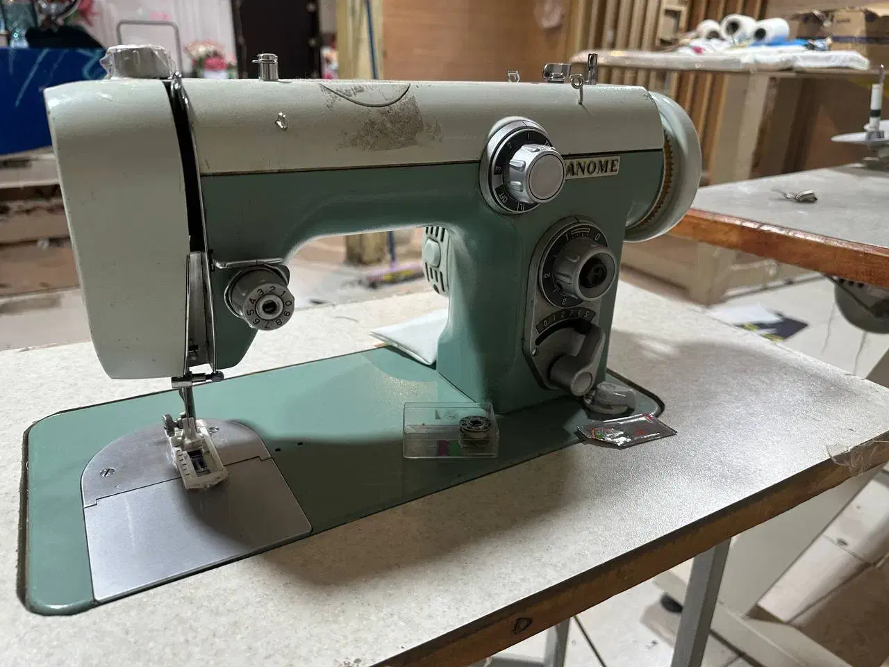 دکمه زن ژانومه|ماشین‌آلات صنعتی|خرم‌آباد, |دیوار