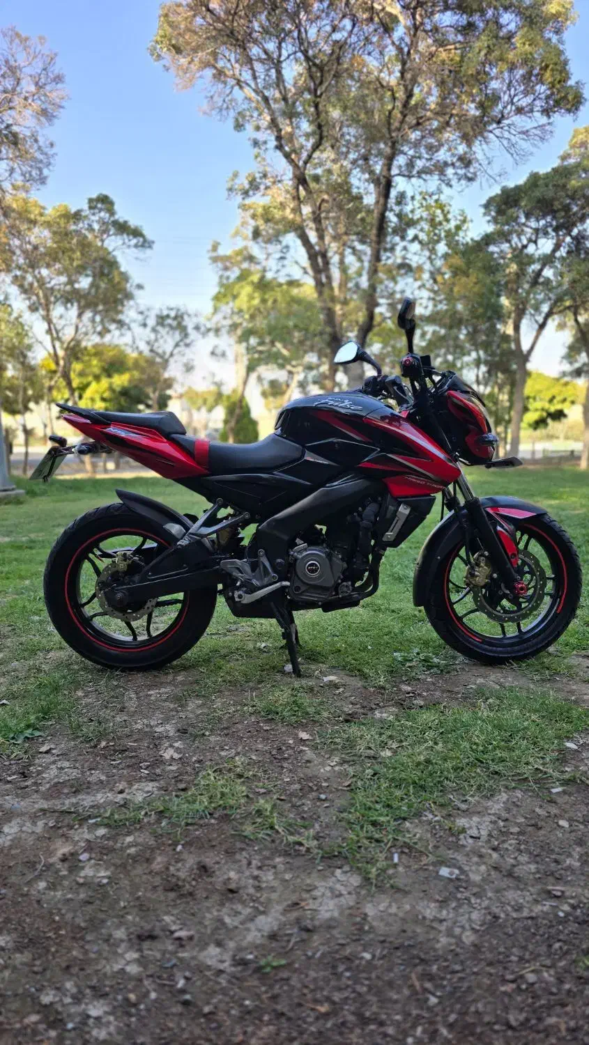 موتور ns200|موتورسیکلت|اراک, |دیوار