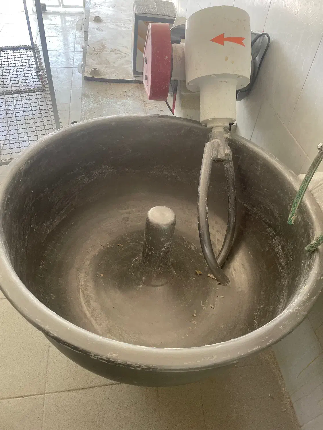 تنور نانوایی ( تنور و چانه گیر و خمیرکن )|ماشین‌آلات صنعتی|اصفهان, شهرک سلامت|دیوار