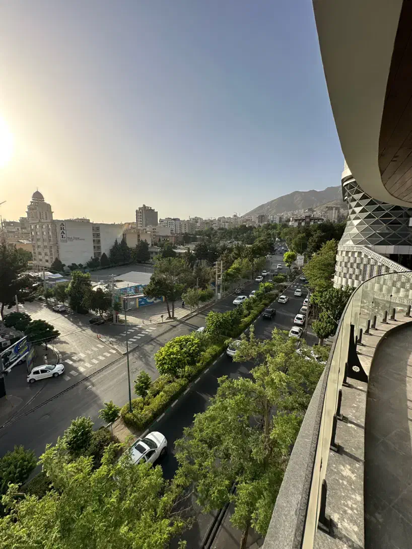 برج باغ ۱۲۵ متری / شهرک غرب