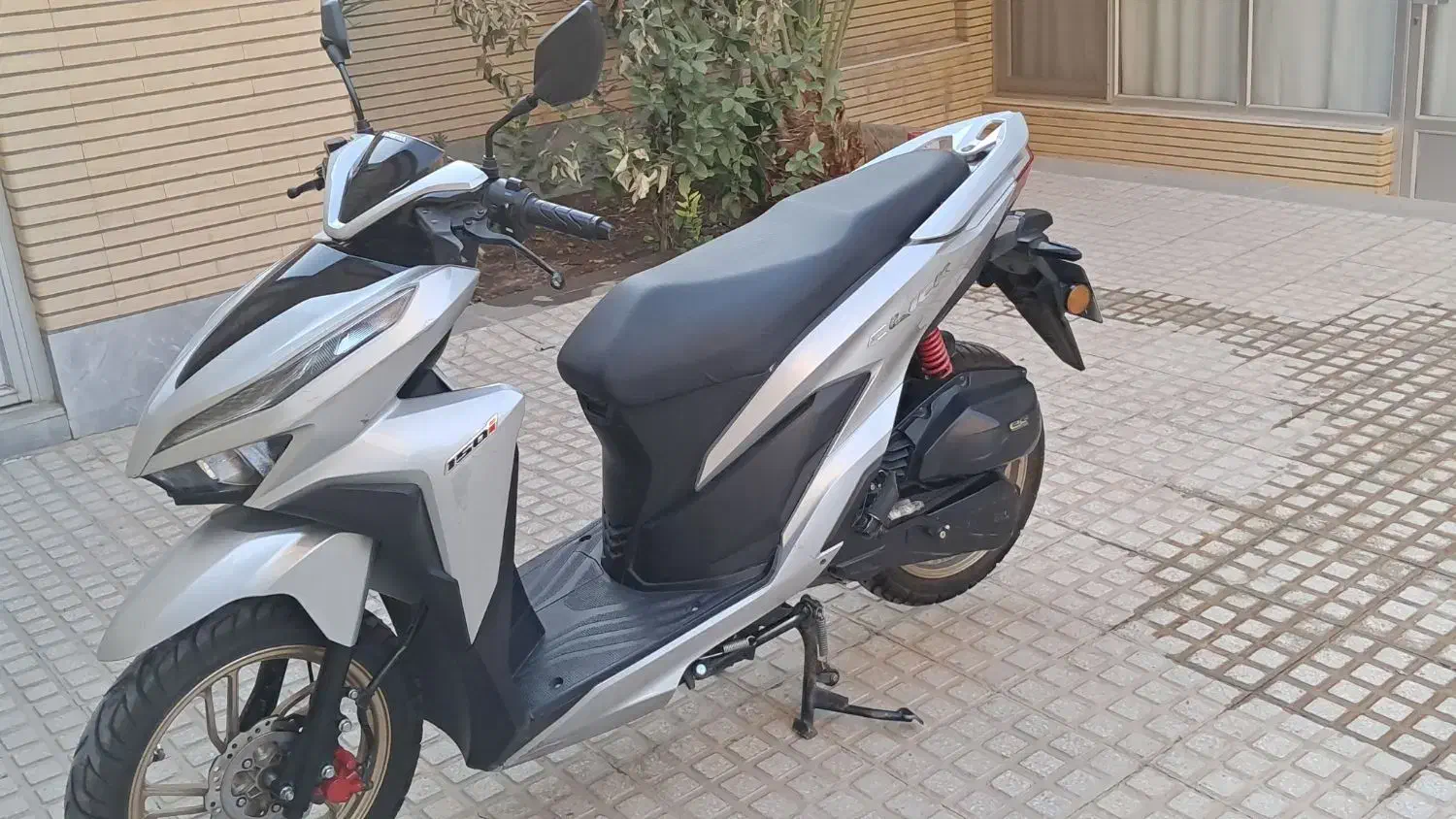 کلیک|موتورسیکلت|اصفهان, آبشار|دیوار