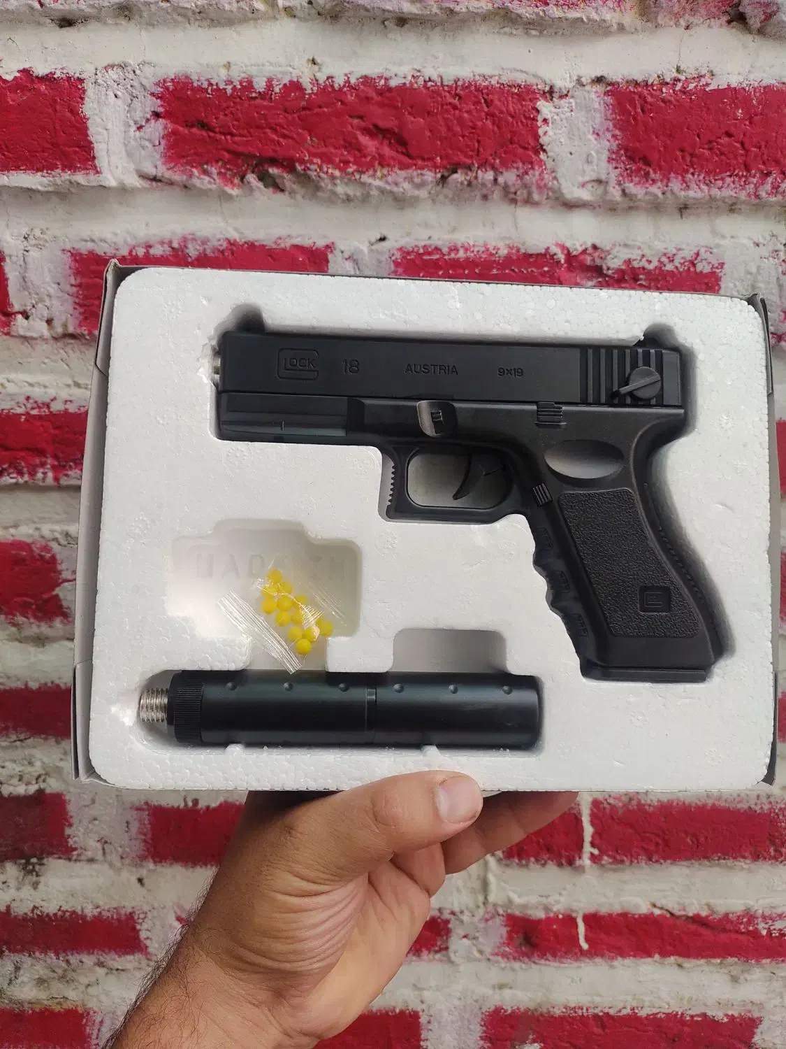 اسباب بازی کلت ساچمه ای خشاب و خفه کن دار خفن|اسباب‌‌بازی|تهران, گمرک|دیوار