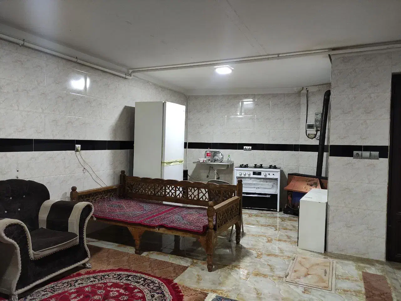 سوئیت مرکز شهر (محدوده بیمارستان بعثت)|اجارهٔ کوتاهمدت آپارتمان و سوئیت|سنندج, |دیوار