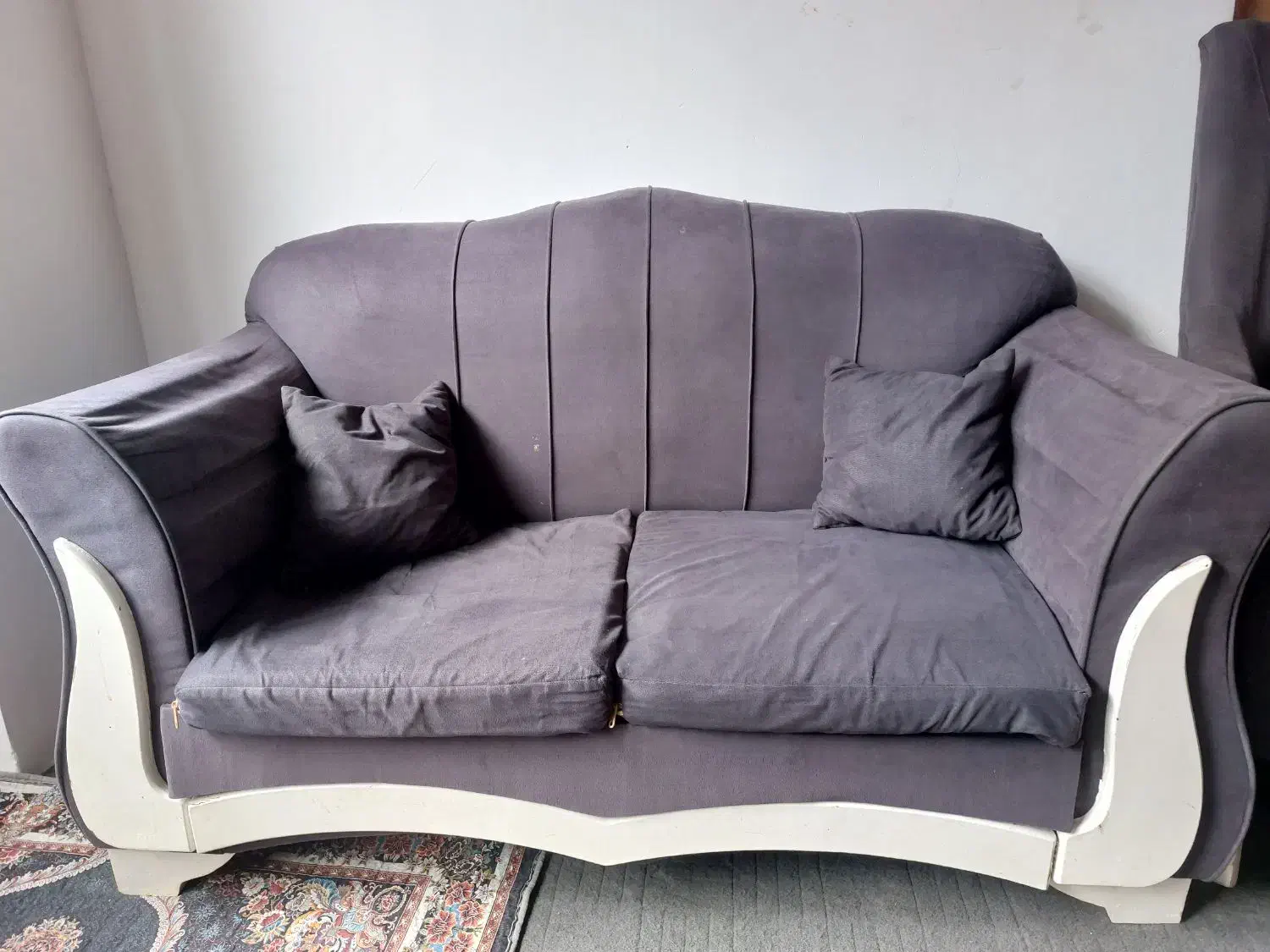 مبل ۴نفره|مبلمان خانگی و میز عسلی|رشت, نخودچر|دیوار