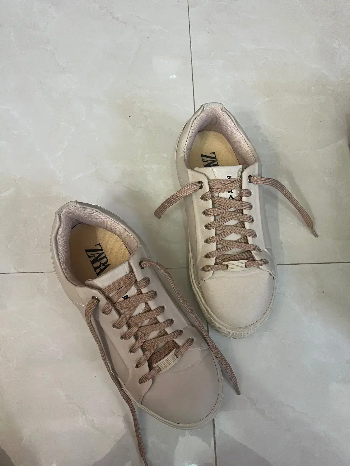 فروش کتونی Zara کرم قهوهای|کیف، کفش، کمربند|آمل, |دیوار