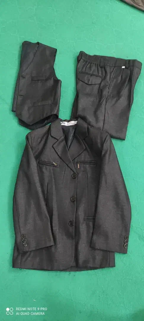 کت و لباس و مانتو|لباس|جهرم, |دیوار