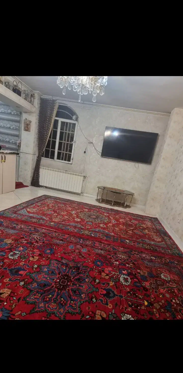 ۷۵ متر ۲ خوابه با پارکینگ و انباری جنت آبادشمالی