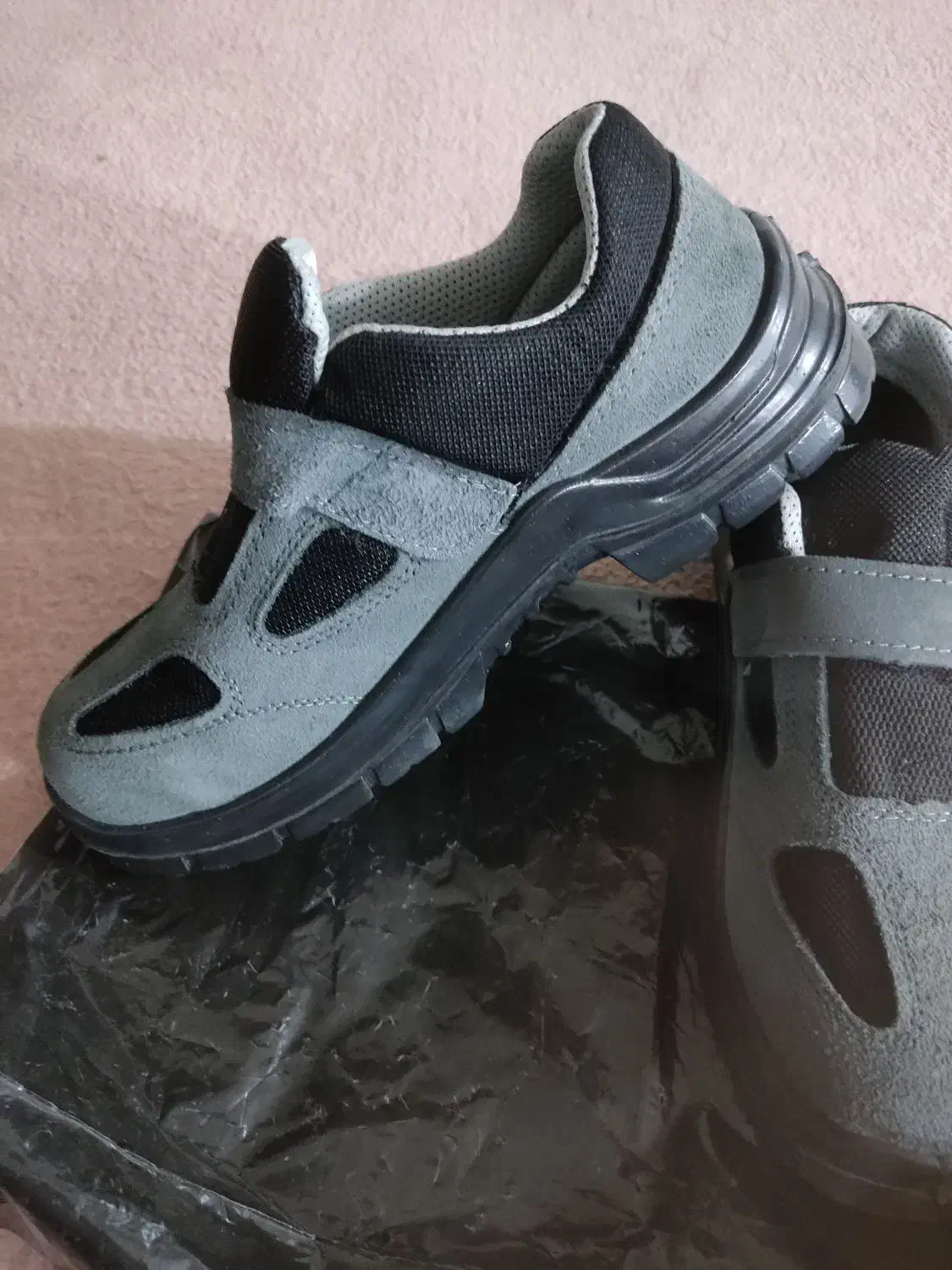 کفش کار . نوک ایمنی نو نو ، بسیار سبک|کیف، کفش، کمربند|قزوین, |دیوار