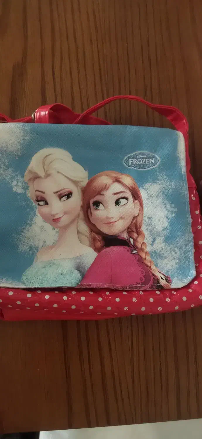 کیف بچگانه|اسباب و اثاث بچه|رشت, گلسار|دیوار