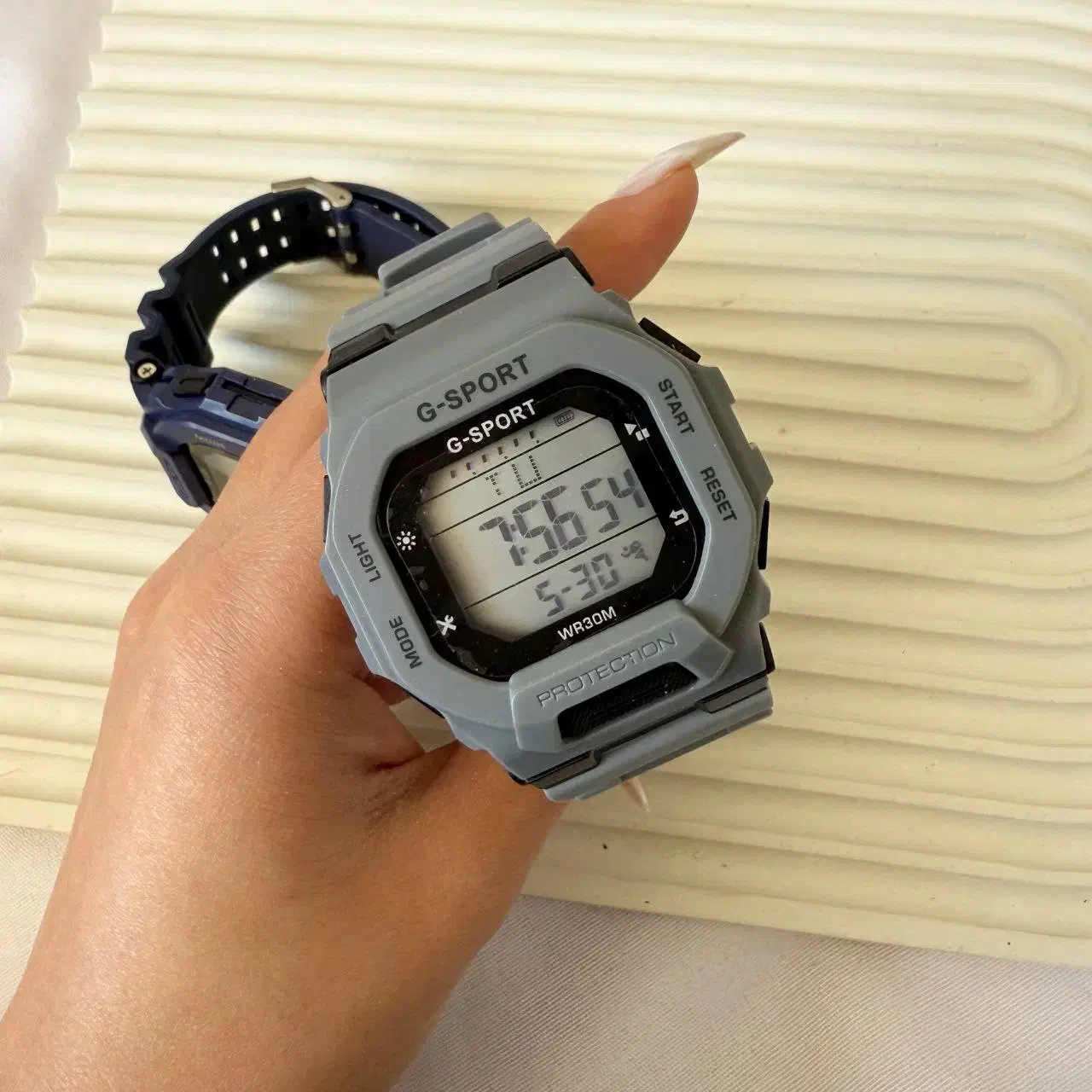 انواع ساعت با بهترین کیفیت و قیمت مناسب|ساعت|ملایر, |دیوار