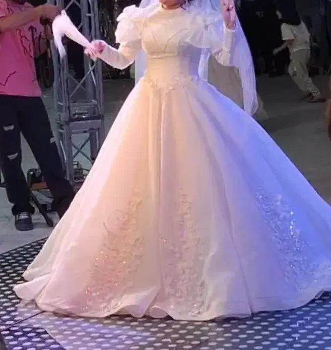 لباس عروس|لباس|یاسوج, |دیوار