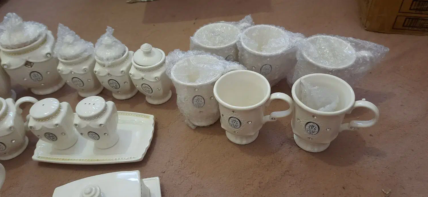 سرویس صبحانه خوری.پیرکس.سینی|ظروف سرو و پذیرایی|شاهین‌شهر, گزبرخوار|دیوار