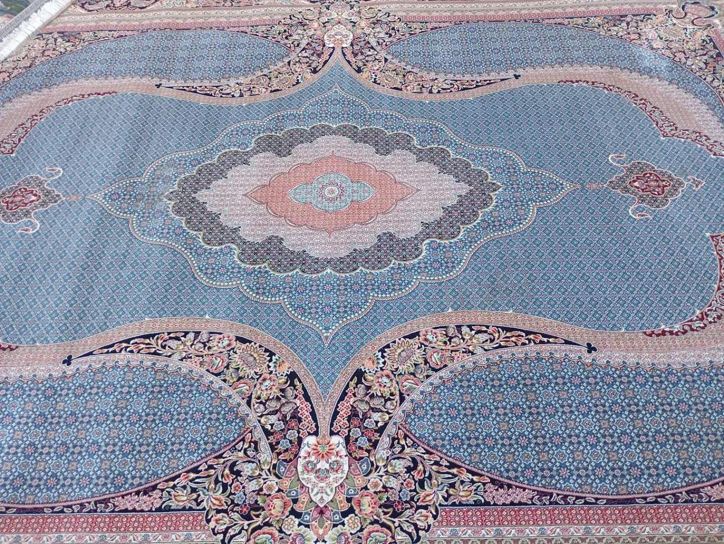 یک جفت فرش ۱۰۰۰شانه ، تراکم ۳۰۰۰|فرش|آزادشهر, |دیوار