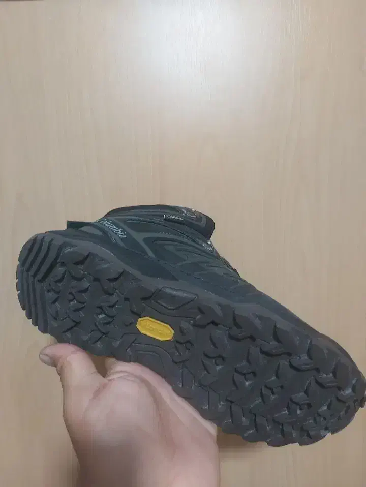 اسپورت columbia صفر10جفت|کیف، کفش، کمربند|سهند, |دیوار