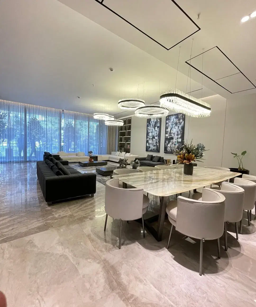 ۳۰۰متر * ۴ خواب * فول فرنیش * تک واحدی *اعیان نشین