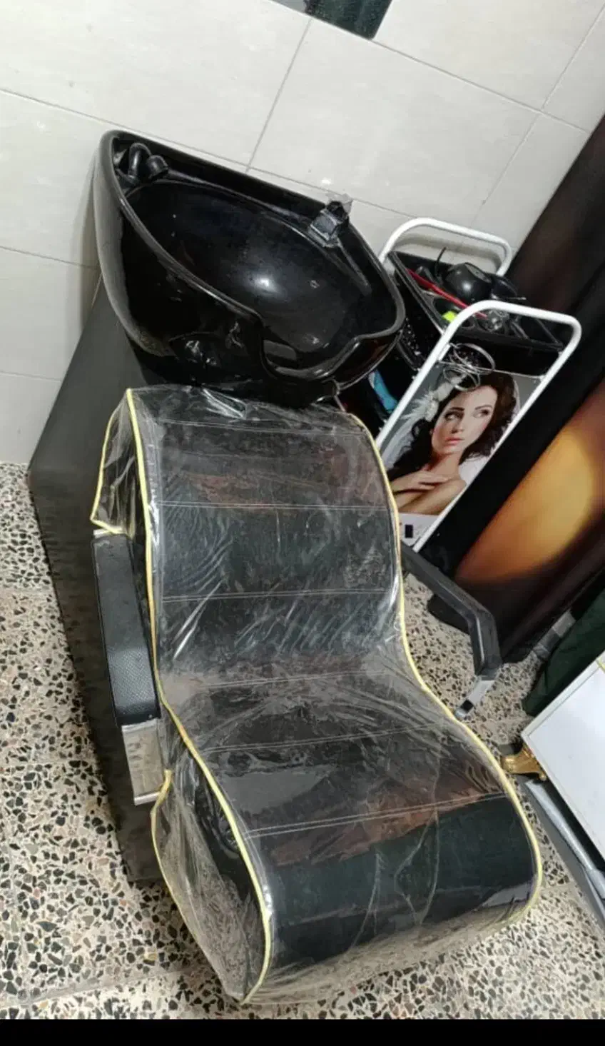 دکور سالن در حد نو|آرایشگاه و سالنهای زیبایی|خمینیشهر, |دیوار