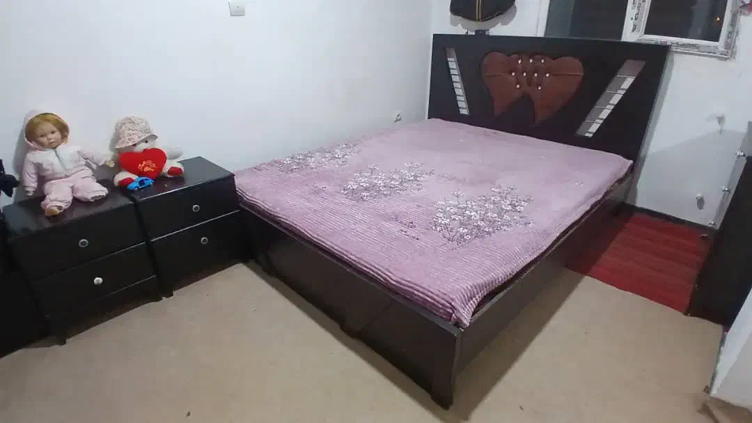 سرویس خواب|تخت و سرویس خواب|دماوند, گیلاوند|دیوار