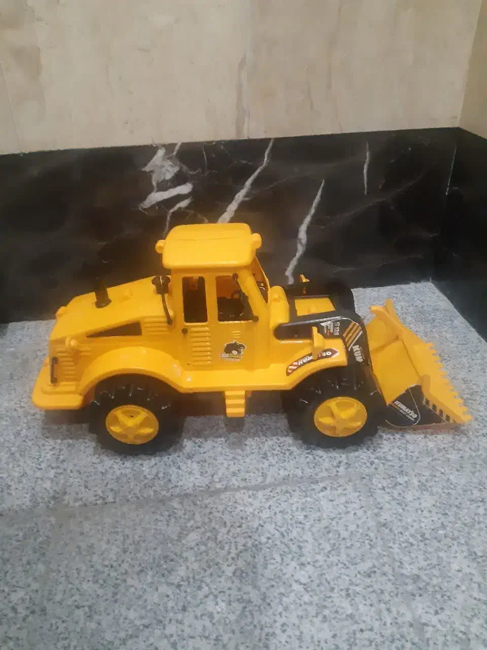 ماشین لودر|اسباب‌‌بازی|ری, دیلمان|دیوار