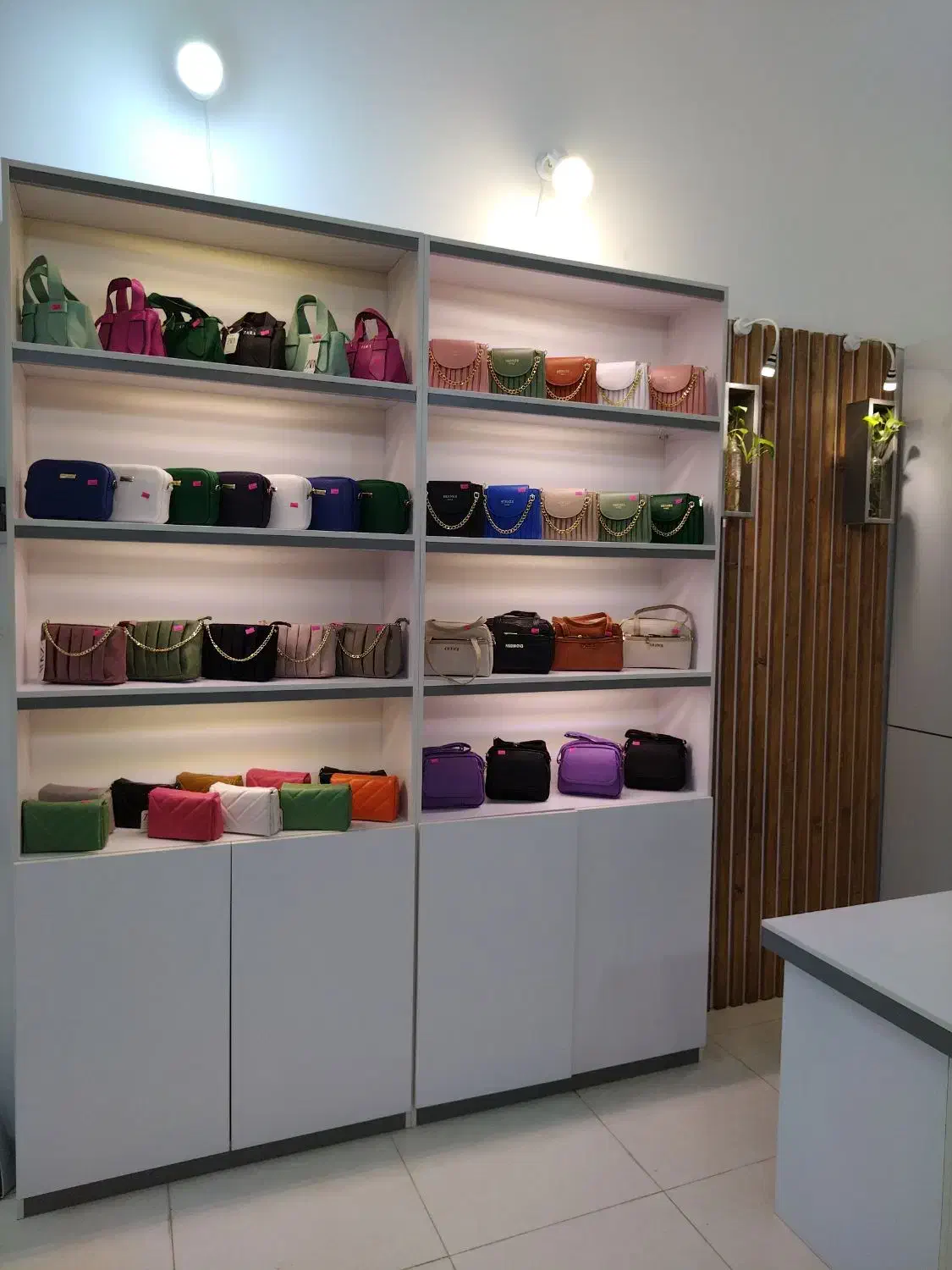 دکور مغازه تمام ام دی اف درجه یک|فروشگاه و مغازه|بهشهر, |دیوار