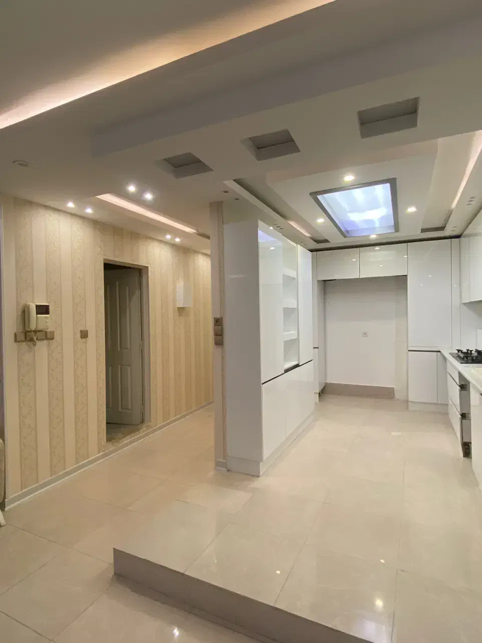 آپارتمان ۱۰۷متری/امیرالمومنین/نبش بلوار ناجا|فروش آپارتمان|کاشان, فاز ۱ ناجی آباد|دیوار