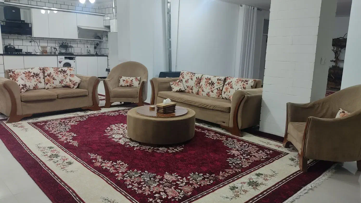 قالی و مبل|مبلمان خانگی و میز عسلی|لالی, |دیوار