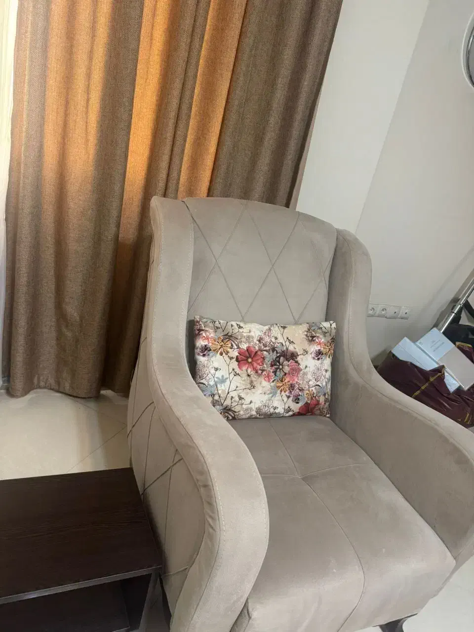 مبل راحتی ۷ نفره تمیز و شیک|مبلمان خانگی و میز عسلی|تهران, شادمان|دیوار