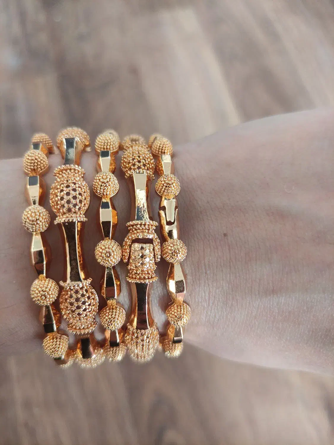 النگو ژوبینگ رنگ ثابت|جواهرات|تبریز, |دیوار