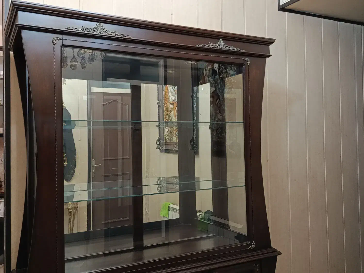 بوفه یا ویترین تمام چوب ، طرح گل لاله|بوفه، ویترین، کنسول|تهران, صادقیه|دیوار