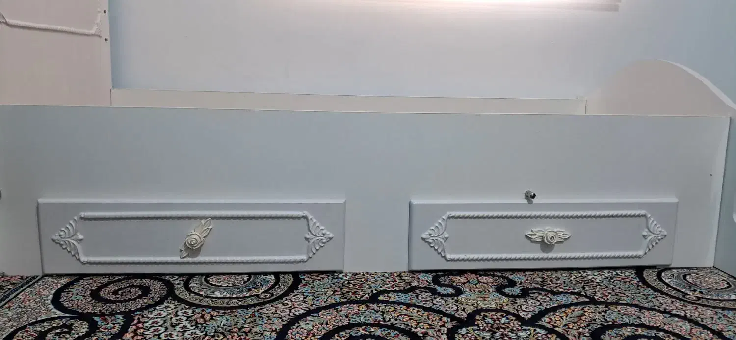 تخت خواب و کمد اتاق بچه و نو جوان|تخت و سرویس خواب|قزوین, |دیوار