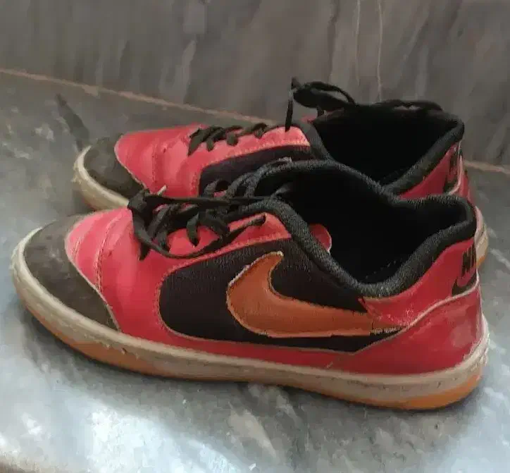 کفش فوتبال سایز36|کیف، کفش، کمربند|تبریز, |دیوار