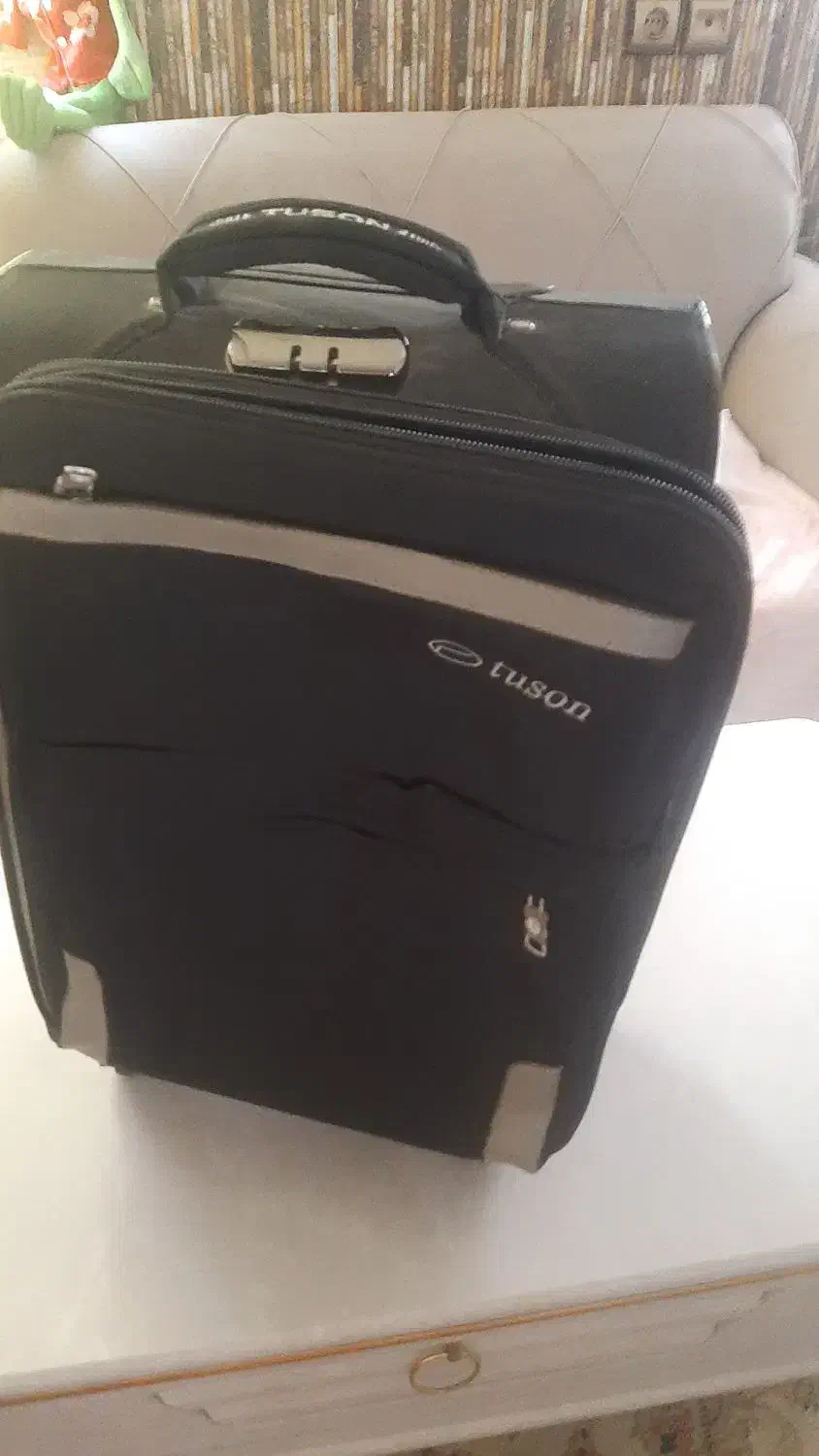 دو عدد چمدان|کیف، کفش، کمربند|لاهیجان, گلستان|دیوار