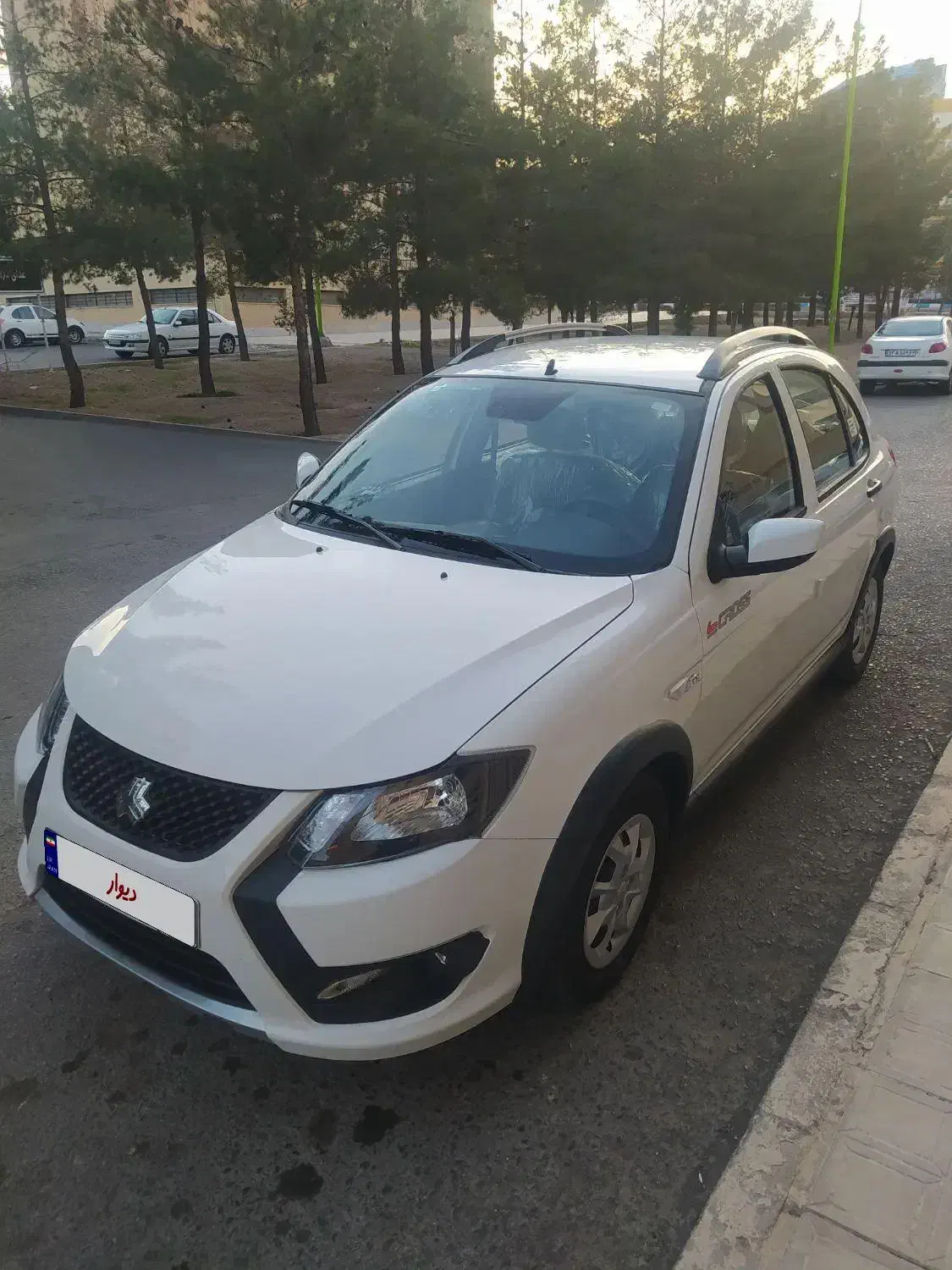 کوییک ۴۰۳ خشک|خودرو سواری و وانت|فولادشهر, B7|دیوار