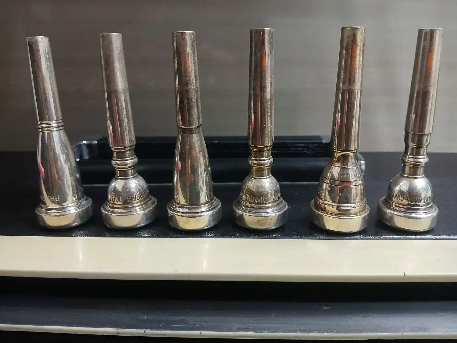 ترومپت یاماها tr200 طلایی آک و چند سر ساز حرفه ای|سازهای بادی|خمینیشهر, |دیوار