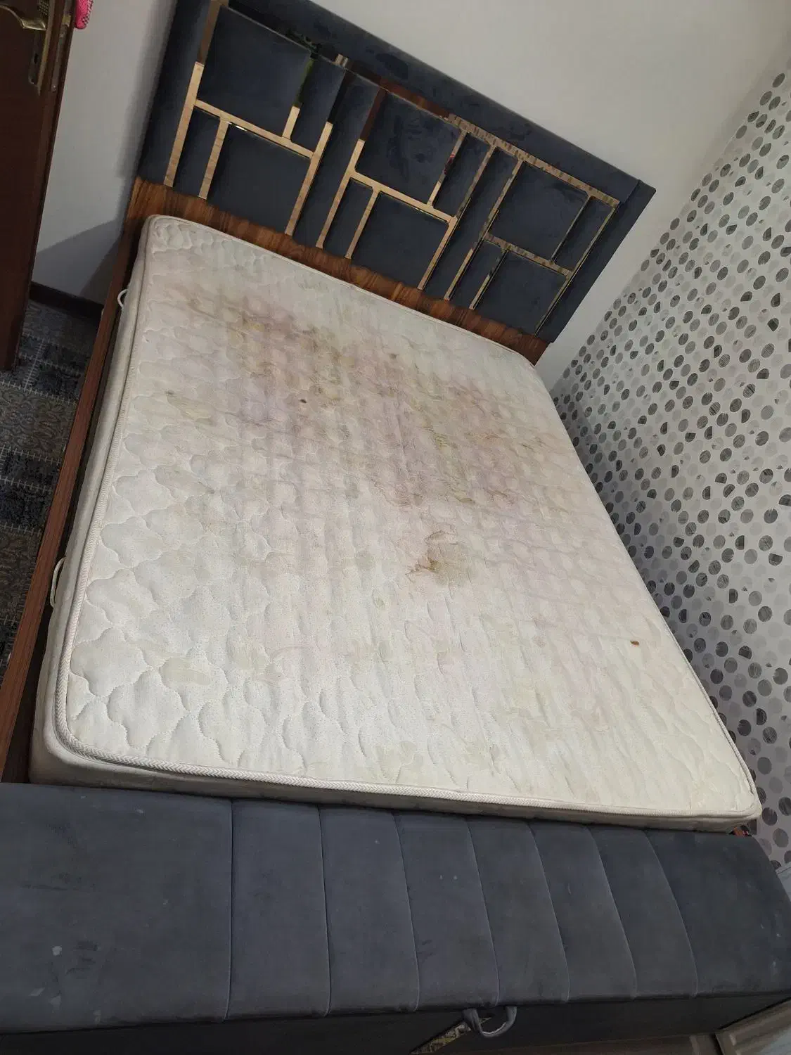 تشک|تشک تختخواب|یزد, |دیوار