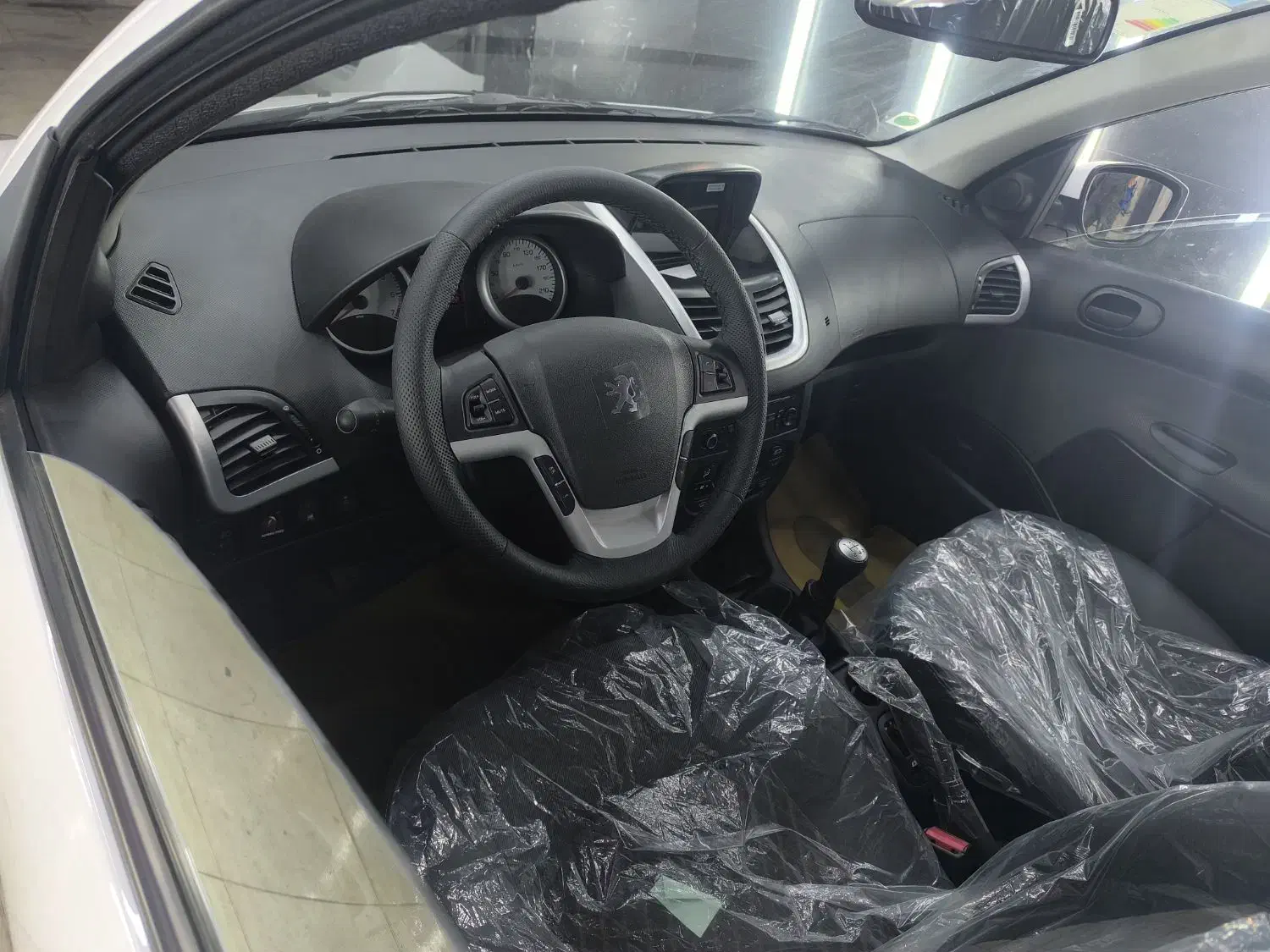 پژو۲۰۷ip دنده ای پانوراما رینگ فولادی|خودرو سواری و وانت|خرمشهر, |دیوار