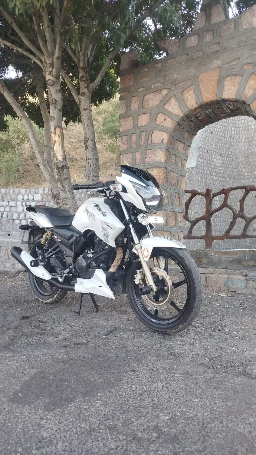 اپاچی ۱۸۰ نیوفیس ۹۴|موتورسیکلت|کرمانشاه, |دیوار