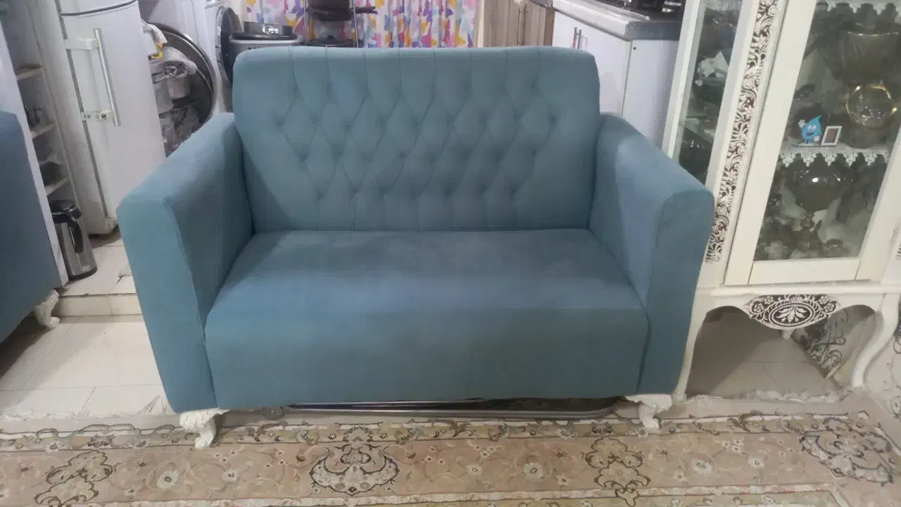 یک دست مبل راحتی در حد نو کم استفاده شده|مبلمان خانگی و میز عسلی|گلبهار, شهر جدید گلبهار|دیوار