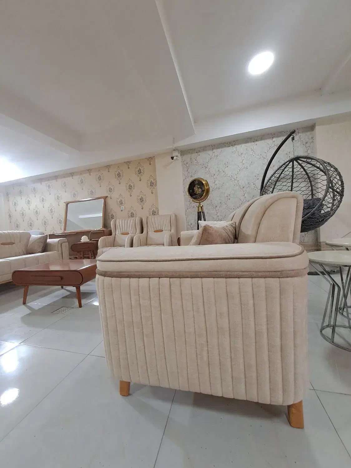 مبل مهران|مبلمان خانگی و میز عسلی|شاهین دژ, |دیوار