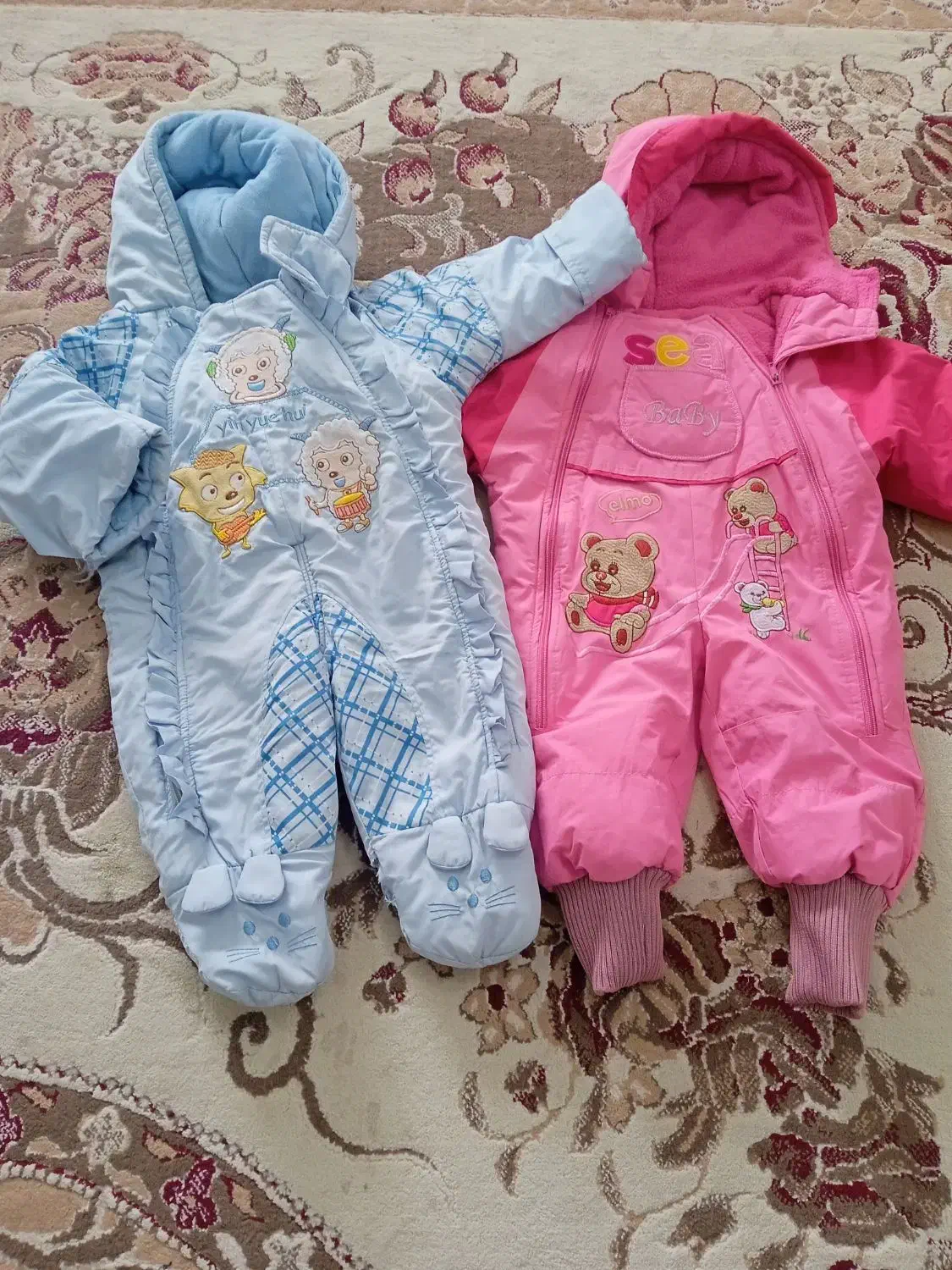 سرهمی دوقلو|کفش و لباس بچه|تربتحیدریه, آغوی|دیوار