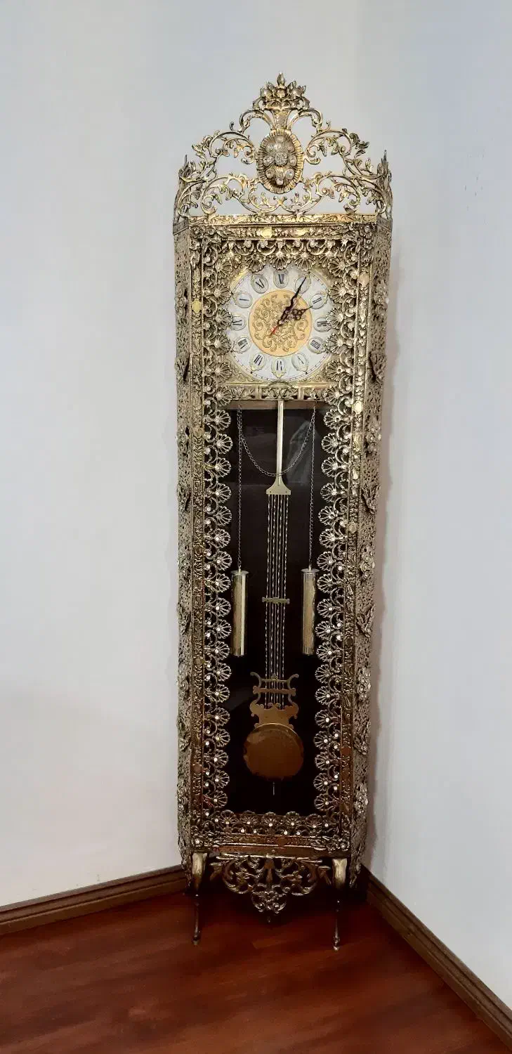 آینه کنسول و ویترین وساعت برنزایستاده|بوفه، ویترین، کنسول|تربت جام, والفجر|دیوار