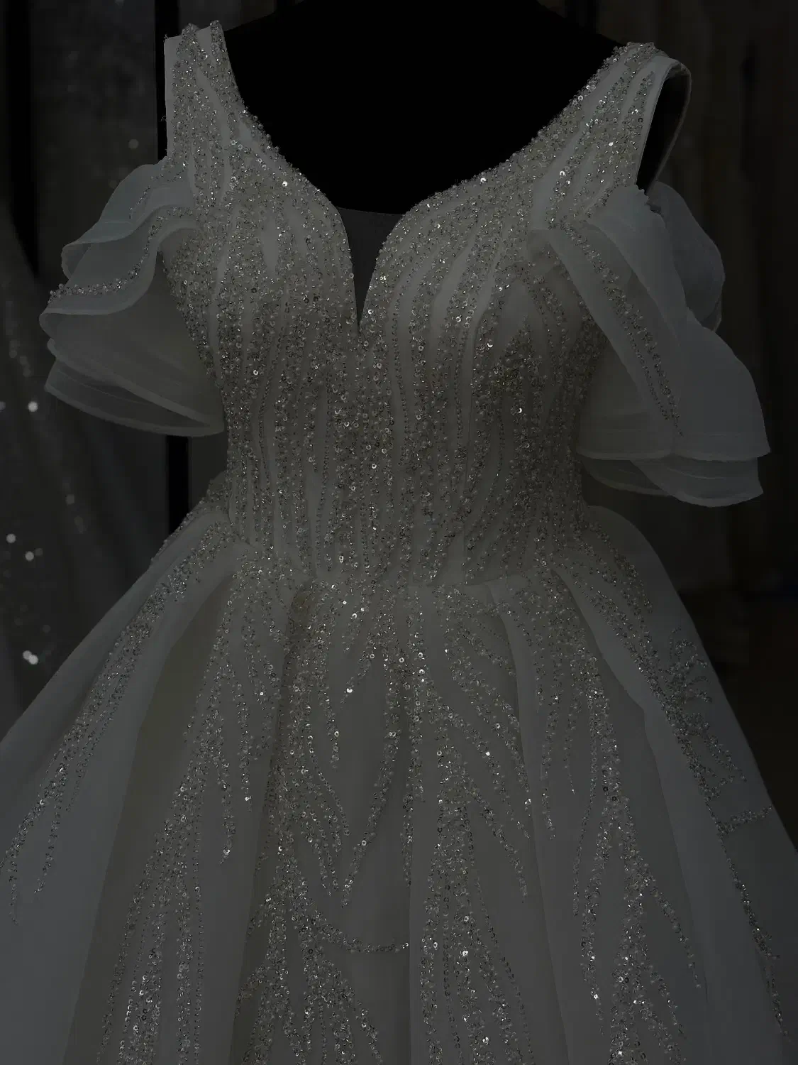 مزون عروس جیران|لباس|نجف‌آباد, باغ ملی|دیوار