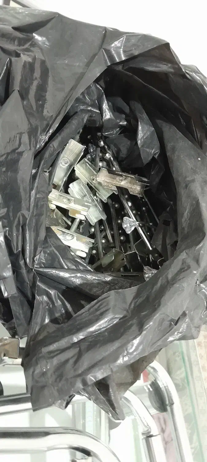 لوازم مغازه پوشاک ۱۰ میلیون|فروشگاه و مغازه|کوهدشت, |دیوار