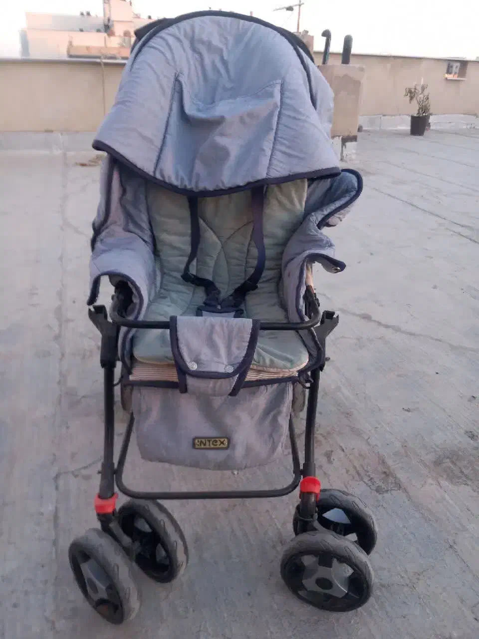 کالسکه سالم.تمیز|کالسکه و لوازم جانبی|قم, باغ کرباسی|دیوار