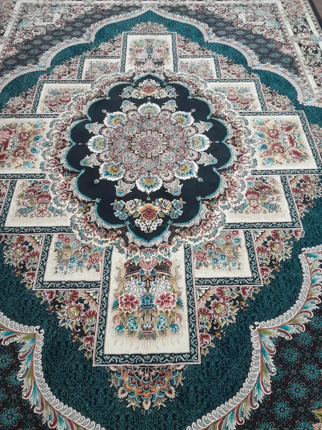 فرش ۹ متری۷۰۰شانه|فرش|لاهیجان, بازکیاگوراب|دیوار