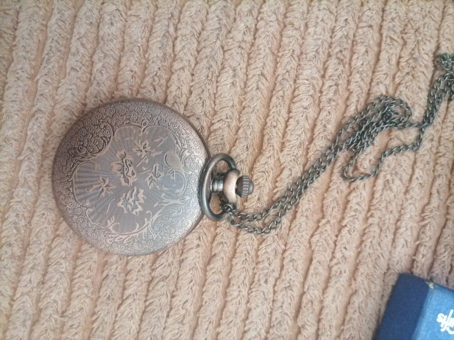 ساعت جیبی نو|ساعت|تربتحیدریه, شهید قرنی|دیوار